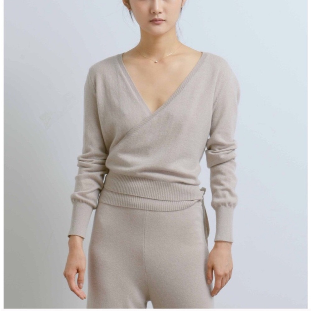 ~SOLD~Veda Met cashmere sweater